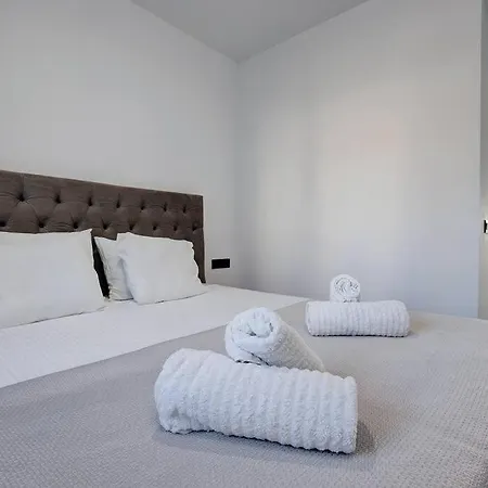 Ground Floor 2 Bedroom At Hills * Естепона