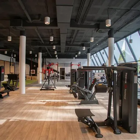 Апартаменти Ground Floor 2 Bedroom At Hills Естепона