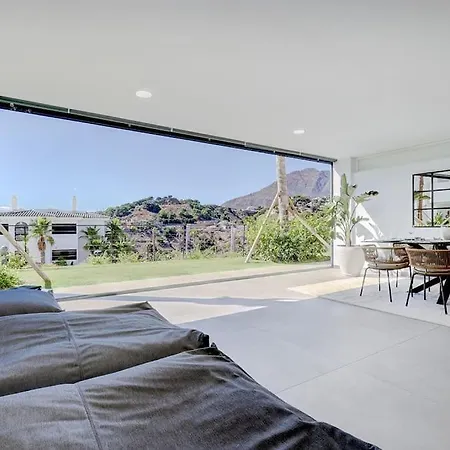 Ground Floor 2 Bedroom At Hills *