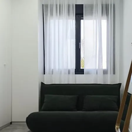 Апартаменти Ground Floor 2 Bedroom At Hills Естепона