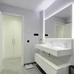 Ground Floor 2 Bedroom At Hills